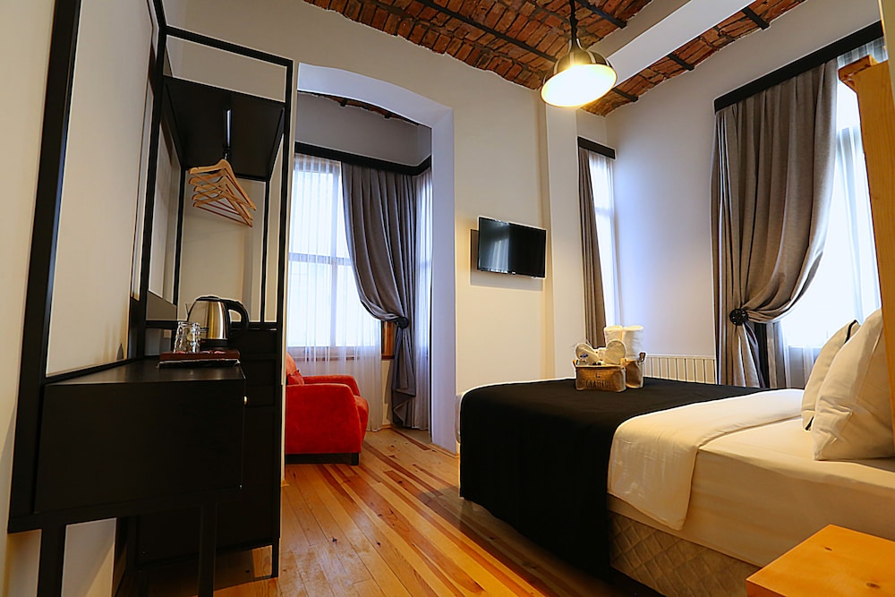 Kamil Bey Suites Beyoglu 10