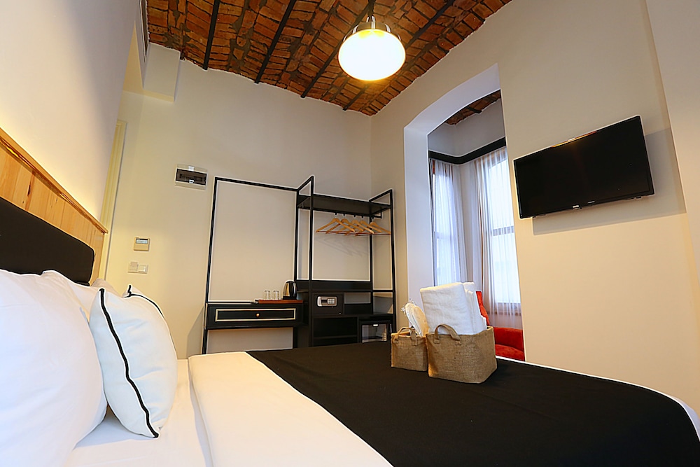 Kamil Bey Suites Beyoglu 11