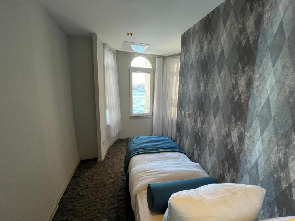 Weingart Seaside Hotel 12