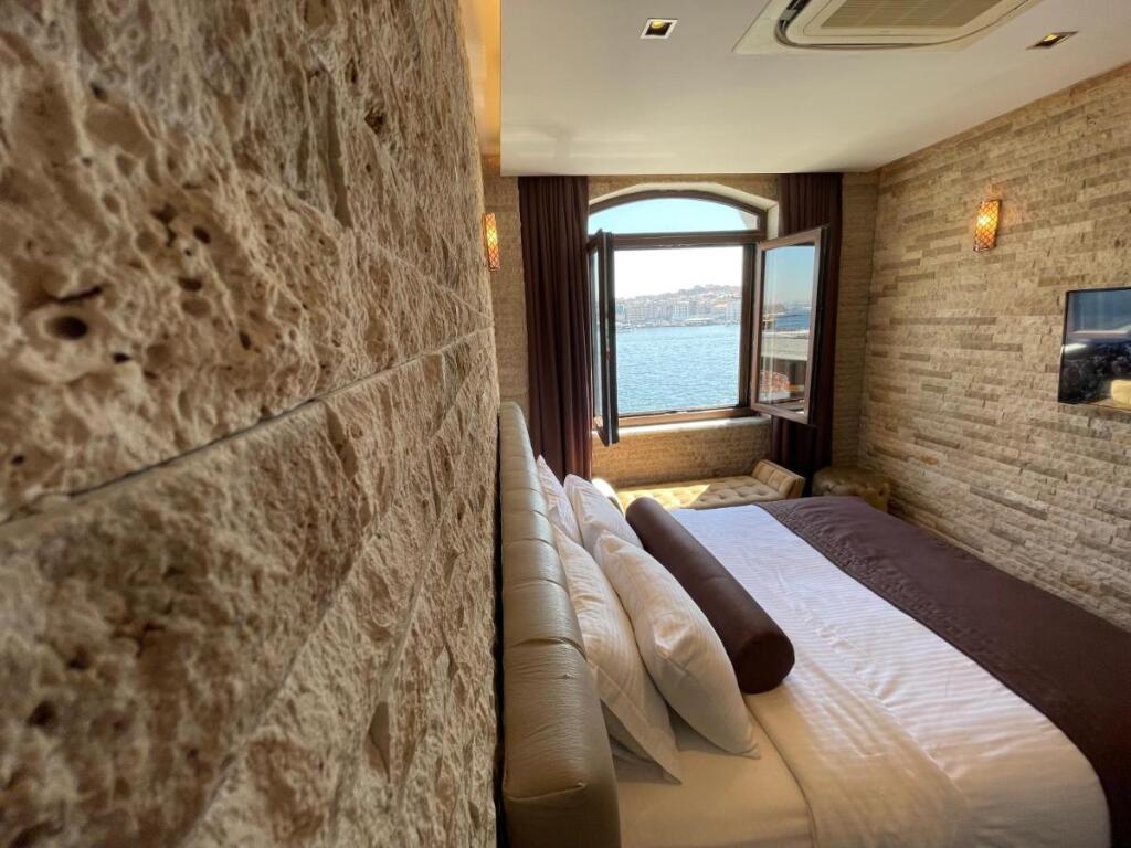 Weingart Seaside Hotel 13