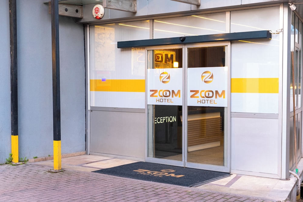 Zoom Hotel 3