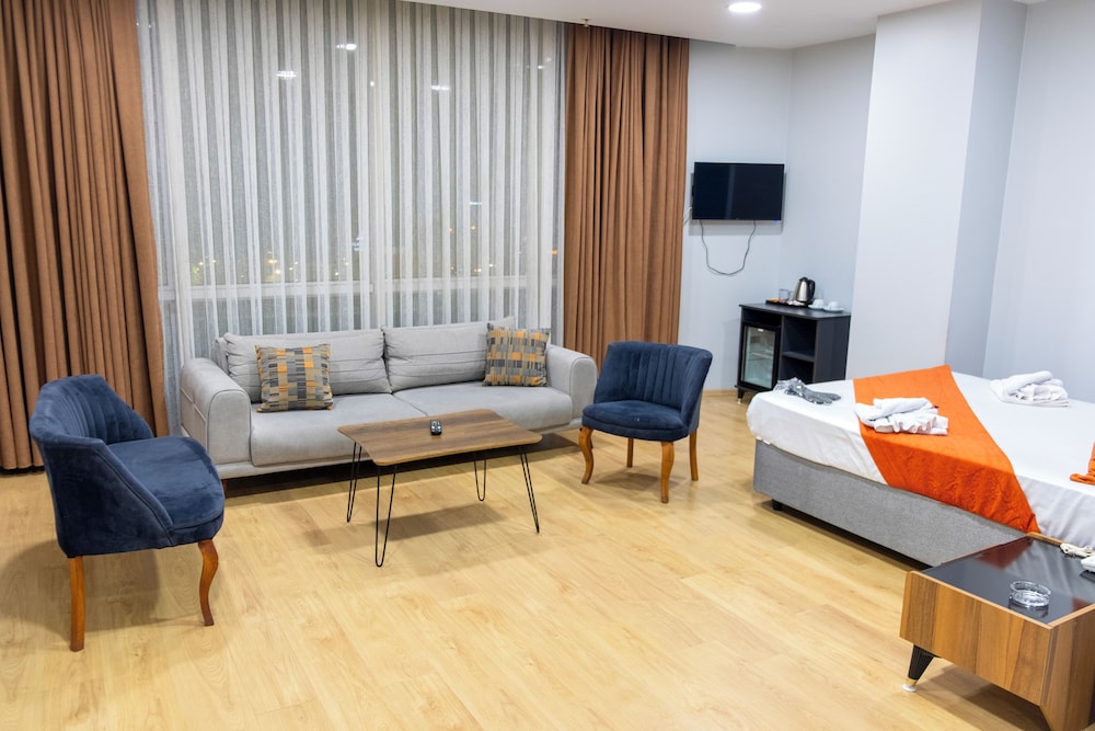 Zoom Hotel 23