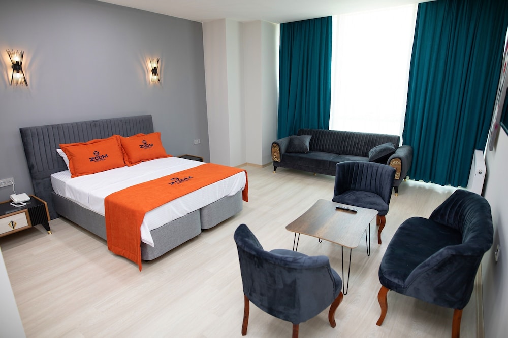 Zoom Hotel 18