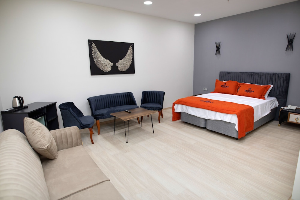 Zoom Hotel 9