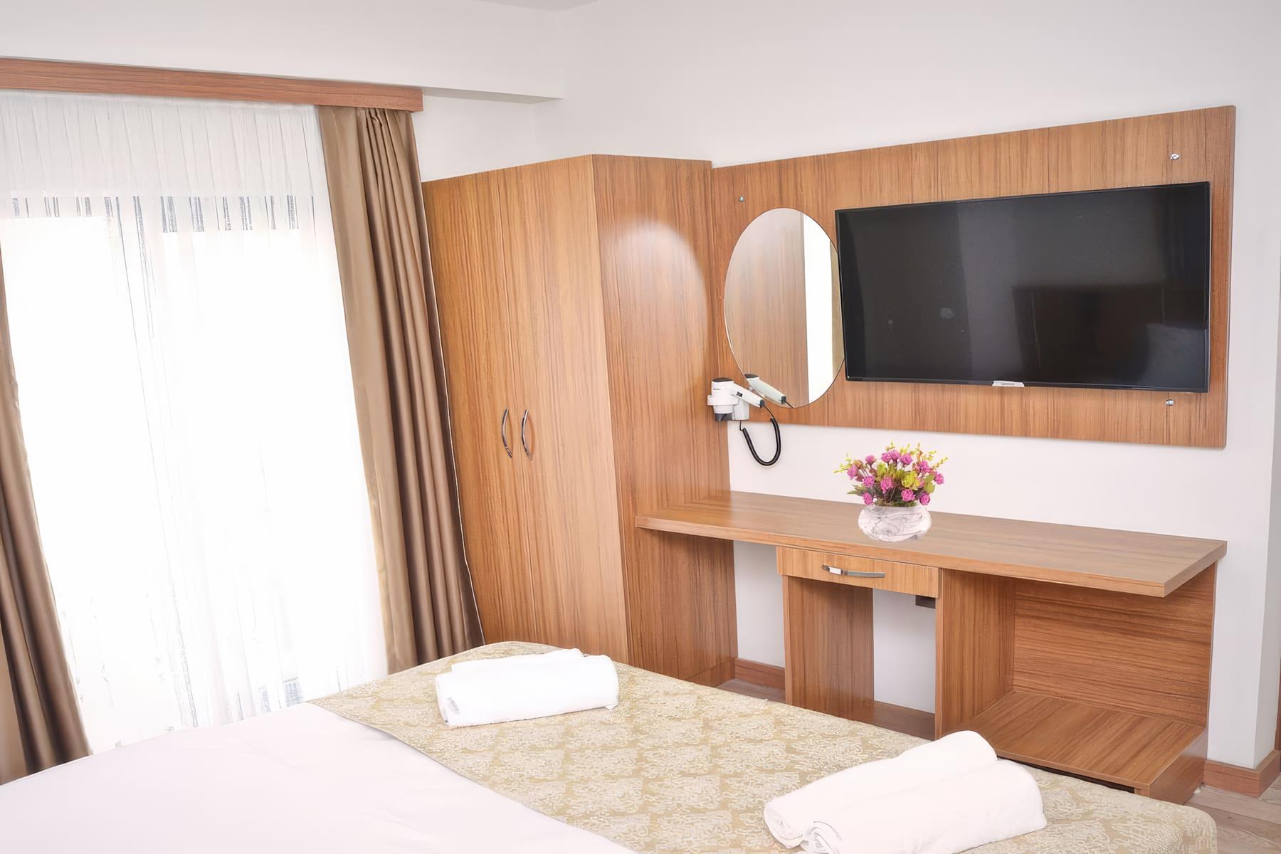 Hotel La Sera 12