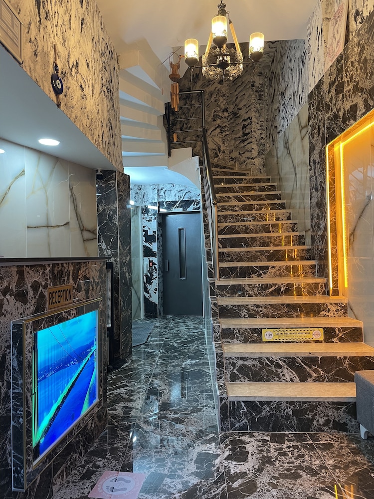 Ersoy Ege Apart Otel 6