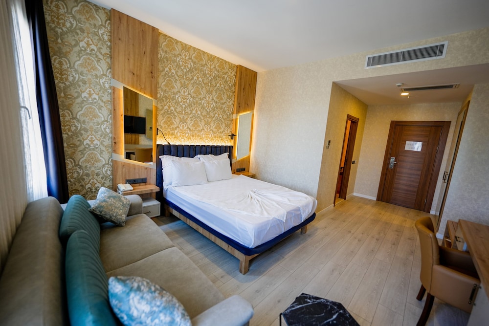 Isnova Hotel 18