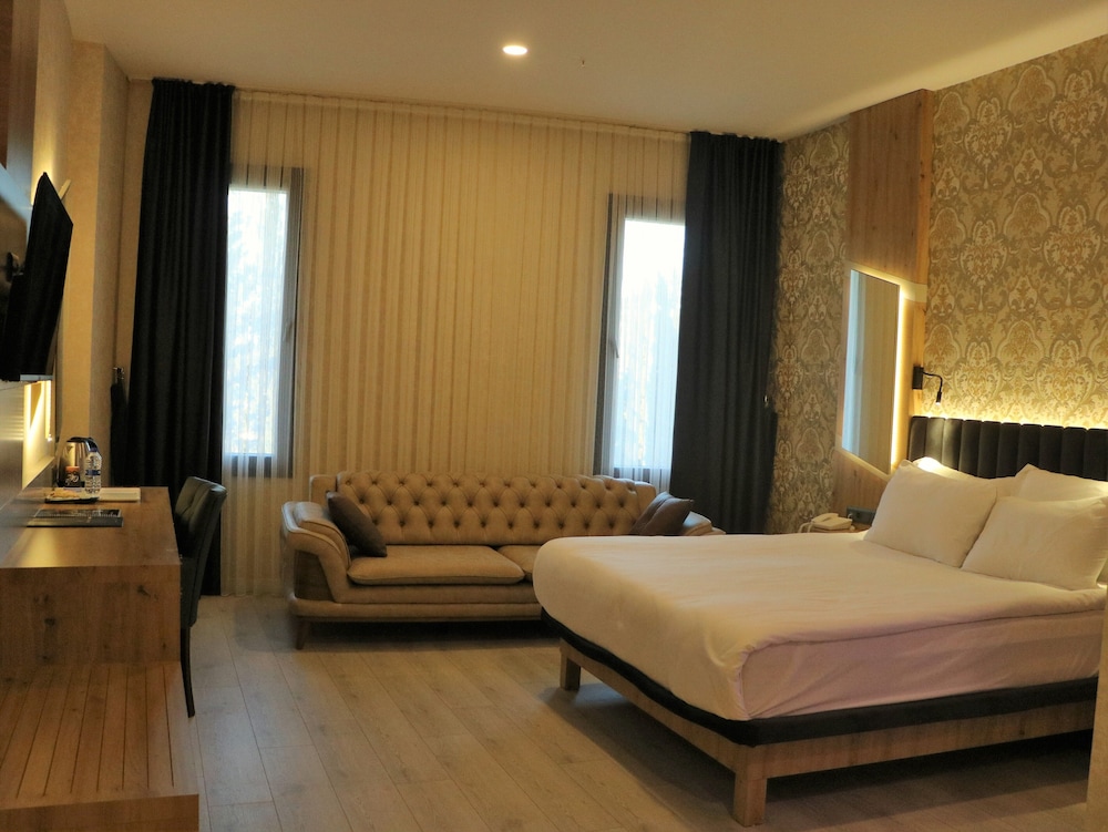 Isnova Hotel 9