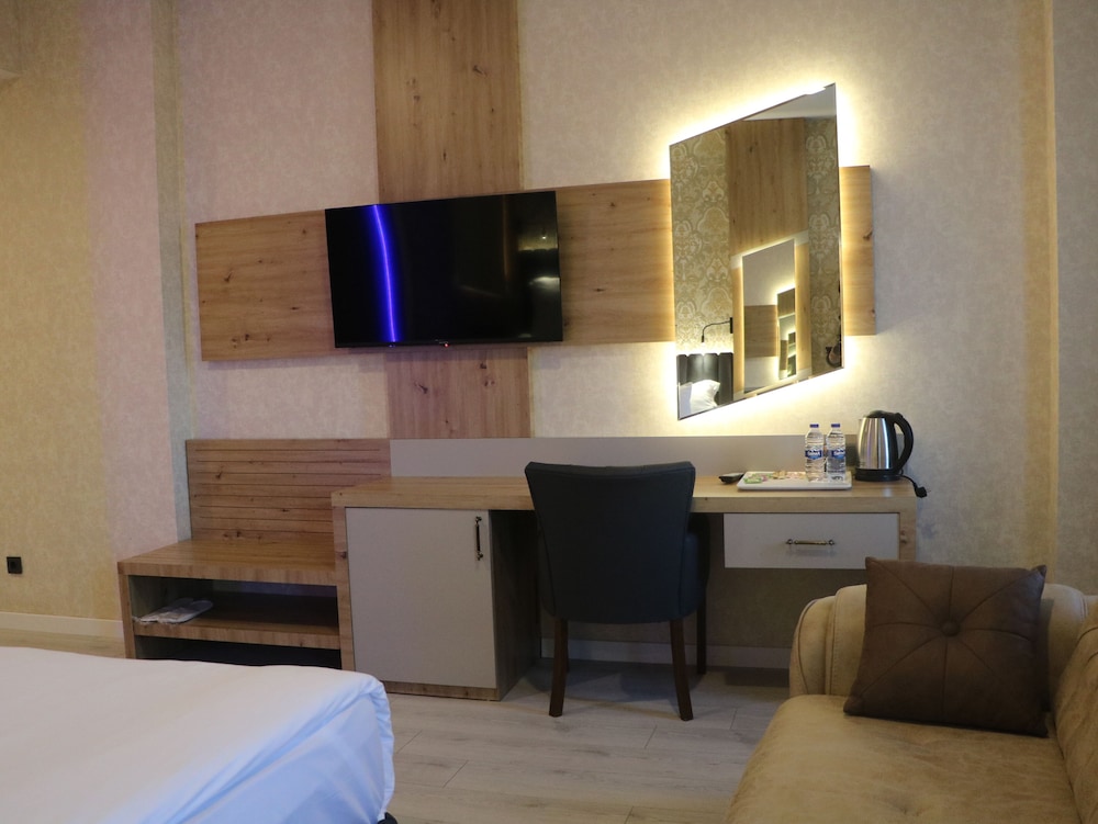 Isnova Hotel 5