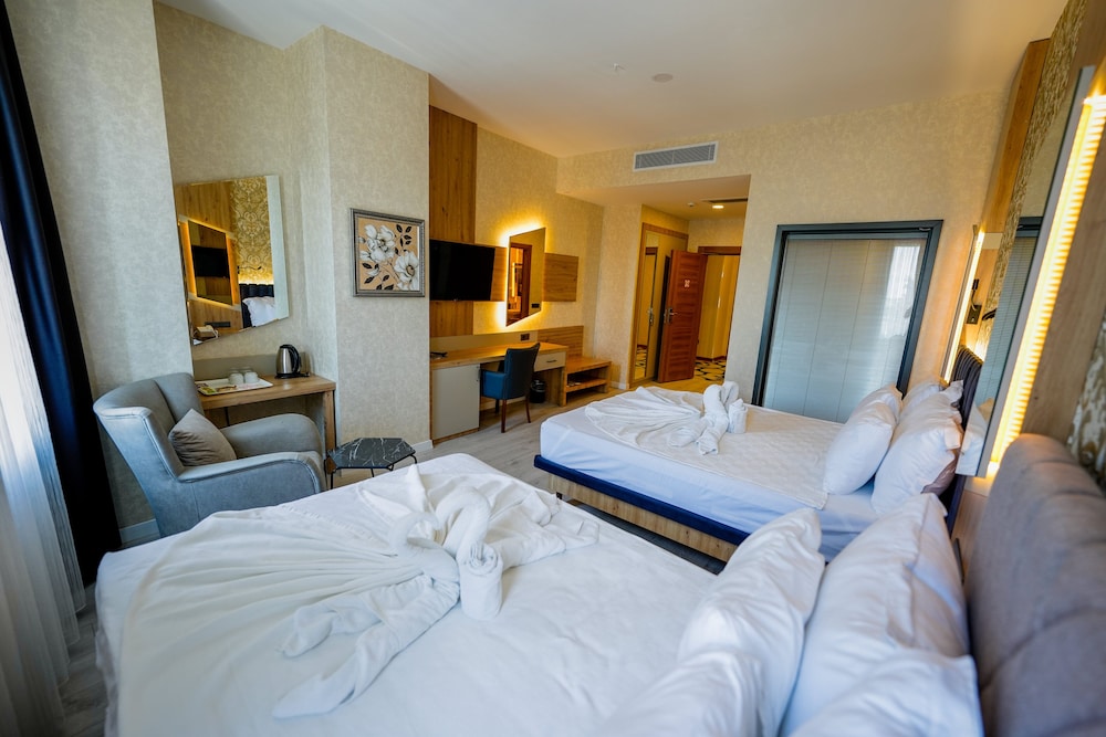 Isnova Hotel 22