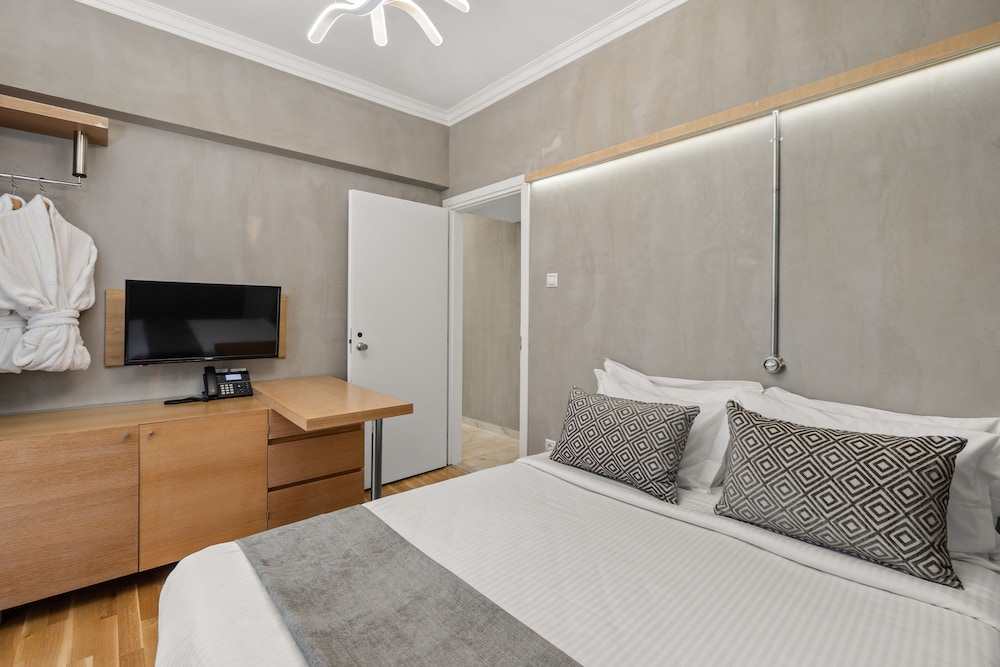 Athens Warehouse Boutique Hotel & Suites 3