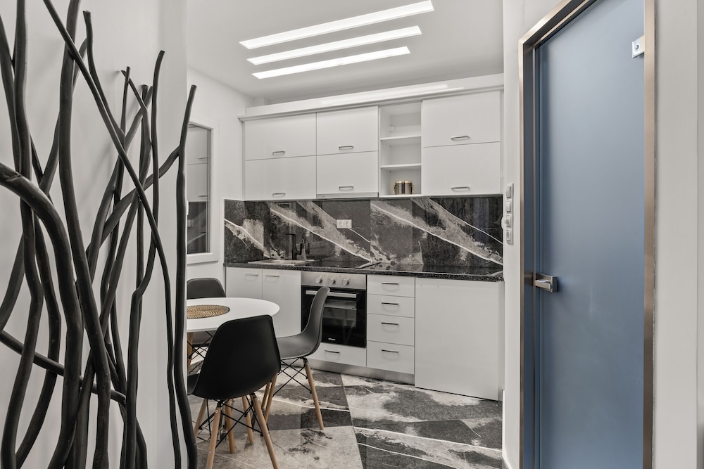 Athens Warehouse Boutique Hotel & Suites 14