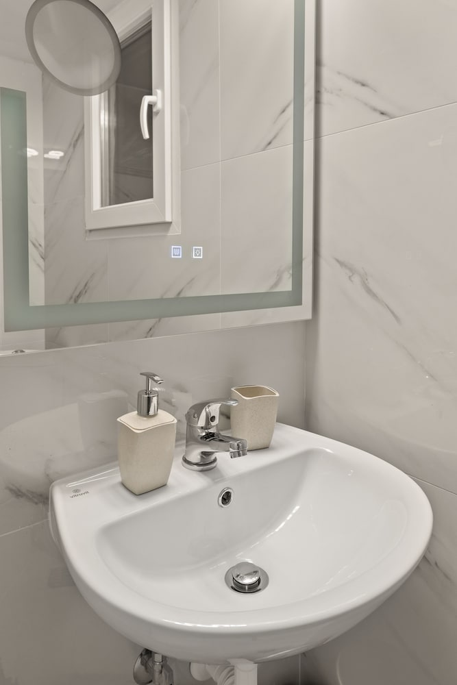 Athens Warehouse Boutique Hotel & Suites 21