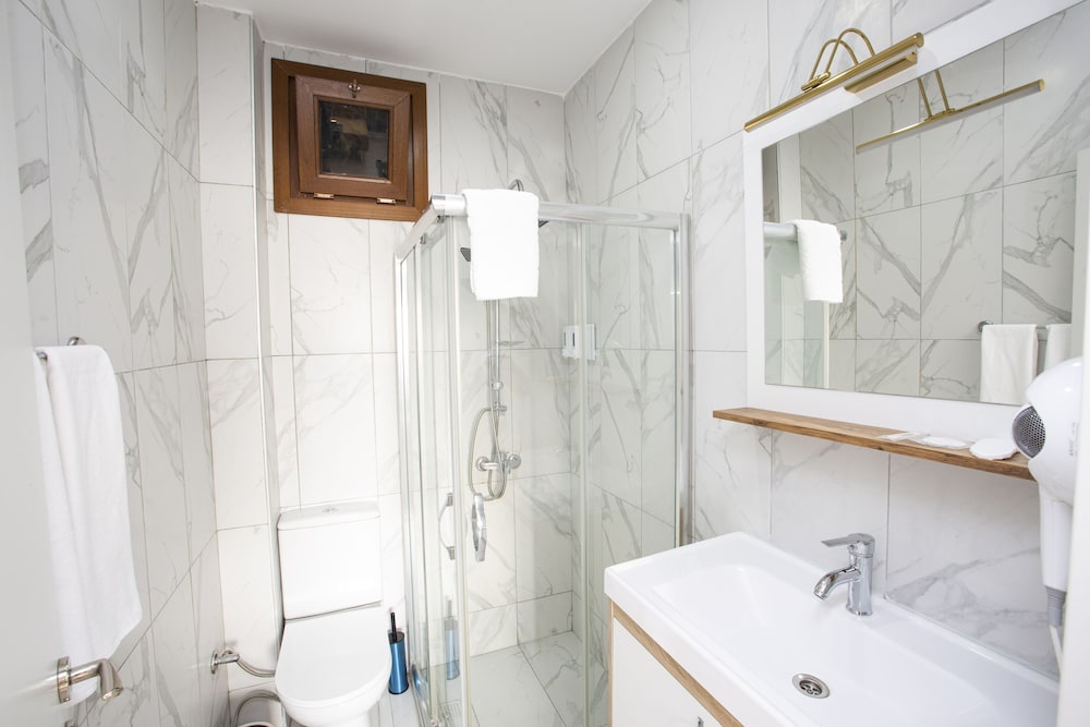 Alemeyn The Taksim Leons Hotel Cafe & Spa 22