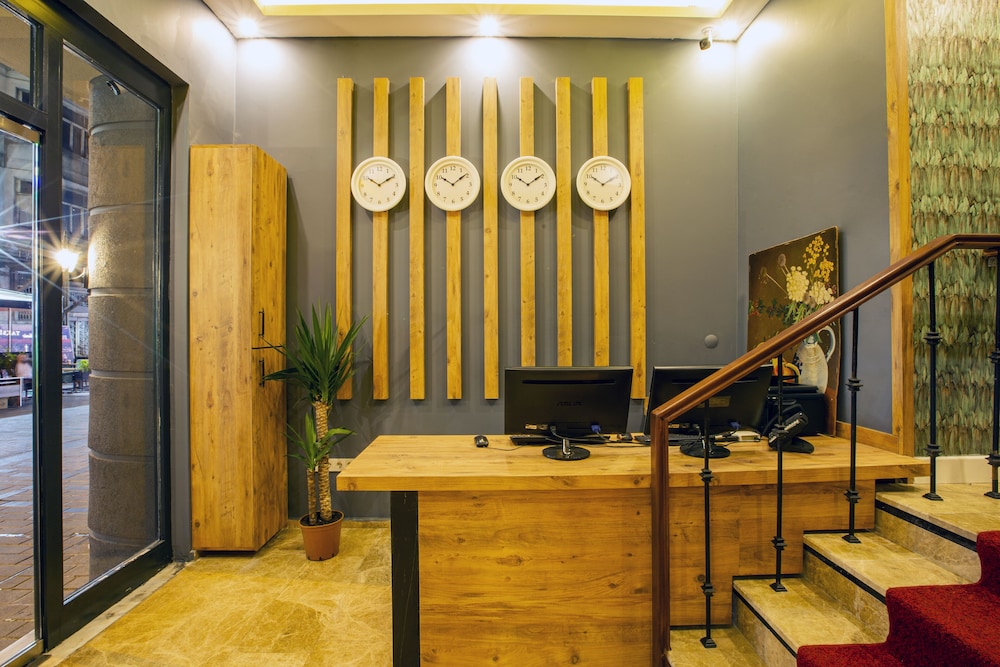 Alemeyn The Taksim Leons Hotel Cafe & Spa 2