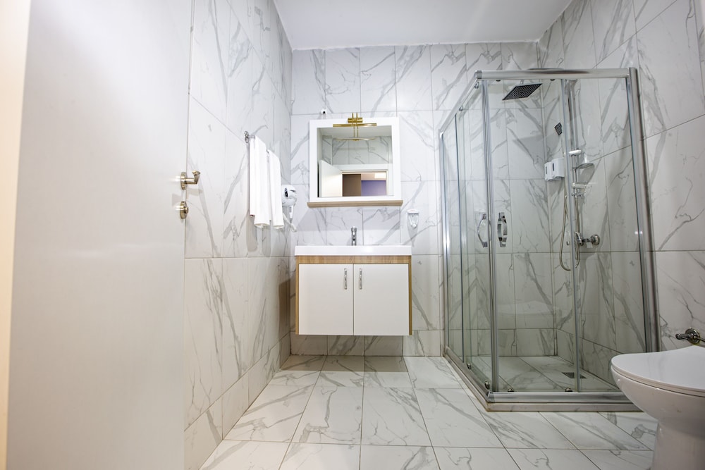 Alemeyn The Taksim Leons Hotel Cafe & Spa 20
