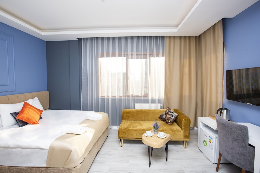 Alemeyn The Taksim Leons Hotel Cafe & Spa 3