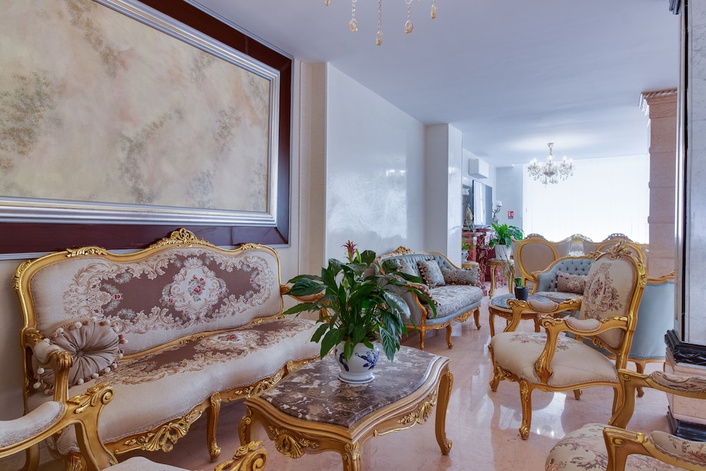 Hotel Royal 10