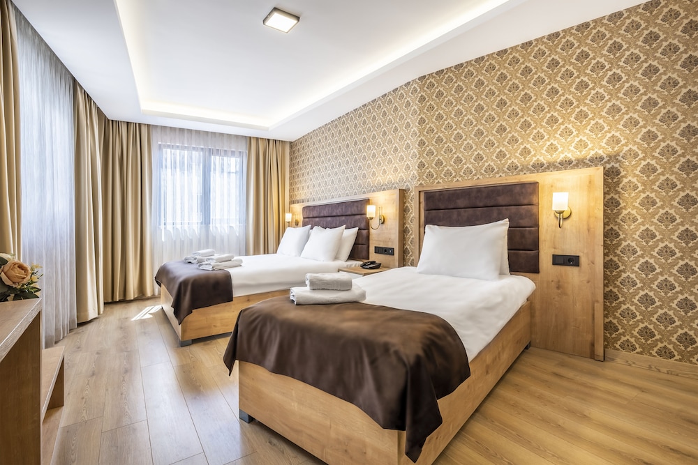 Emin Palace Hotel 14