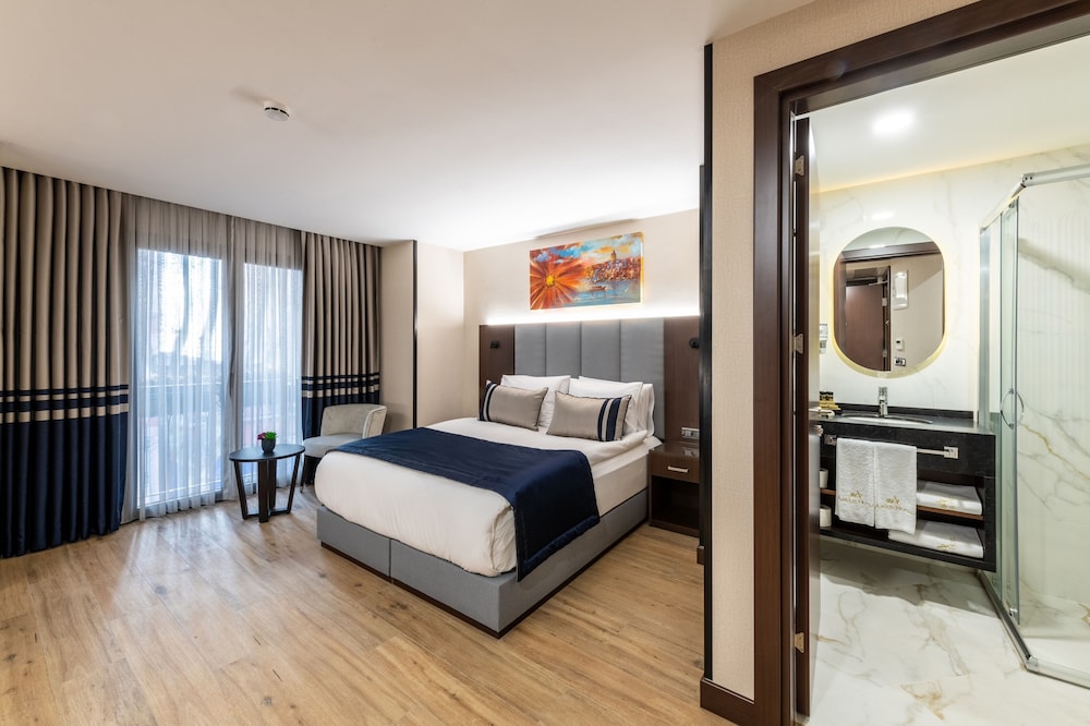 Aprilis Deluxe Hotel 19