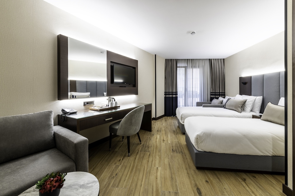 Aprilis Deluxe Hotel 20