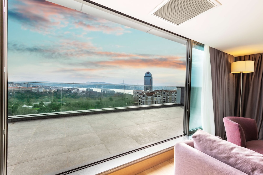 Radisson Hotel İstanbul Harbiye 8
