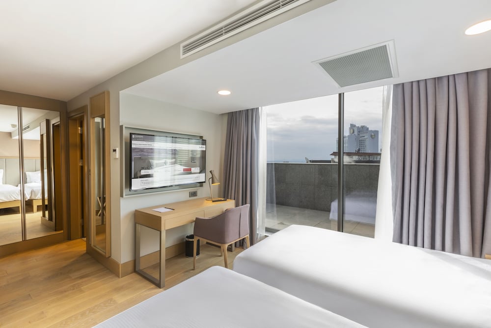 Radisson Hotel İstanbul Harbiye 14