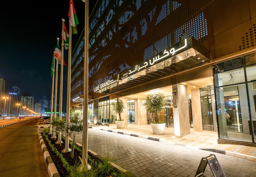 Luxe Grand Hotel Apartments 21