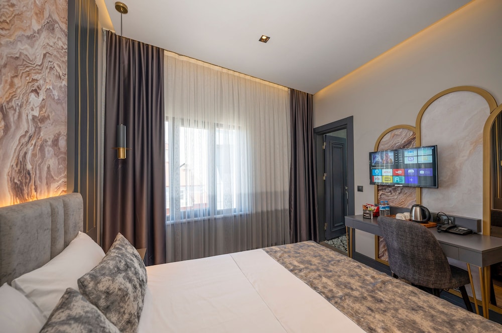 World Class Airport Hotel 10
