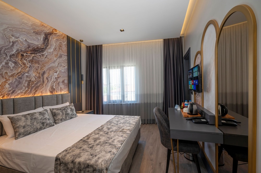 World Class Airport Hotel 12