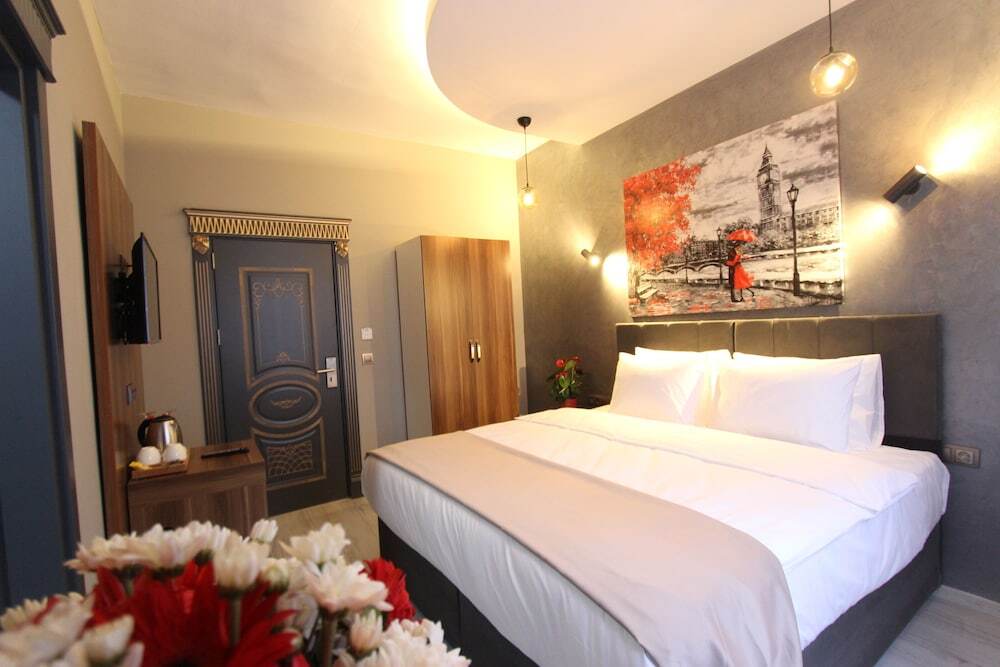 Monezza Hotel 4