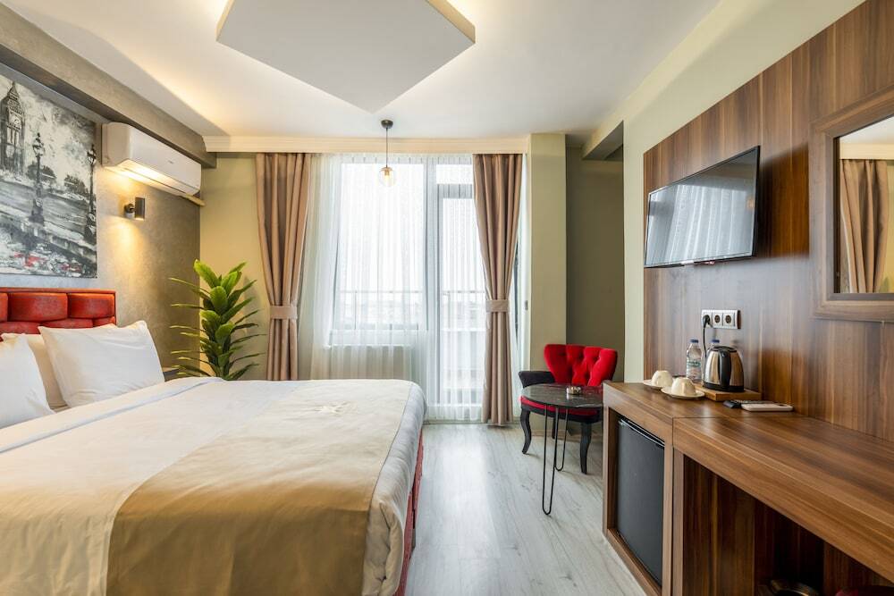 Monezza Hotel 10