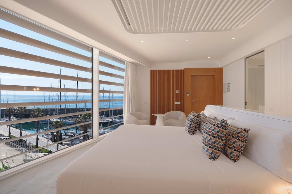Hotel Marina Badalona 11