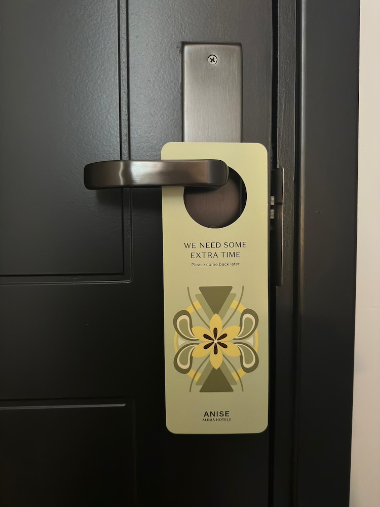 Anise Aluma Athens, Tapestry Collection by Hilton 9