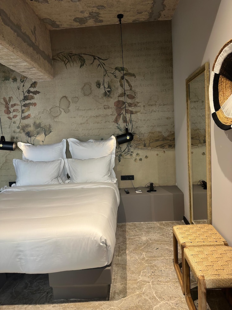 Anise Aluma Athens, Tapestry Collection by Hilton 6