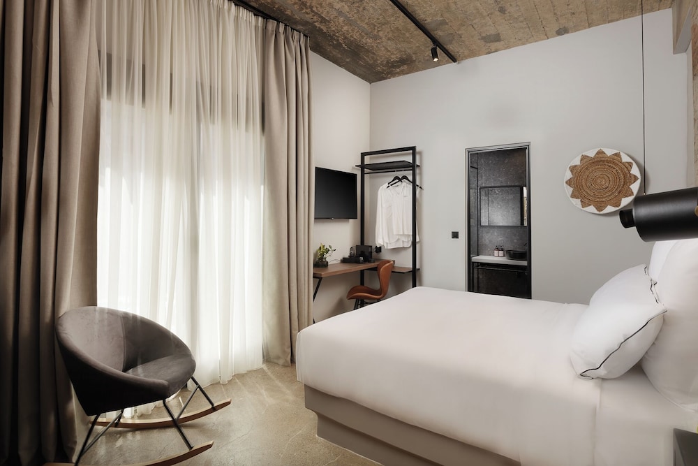 Anise Aluma Athens, Tapestry Collection by Hilton 18