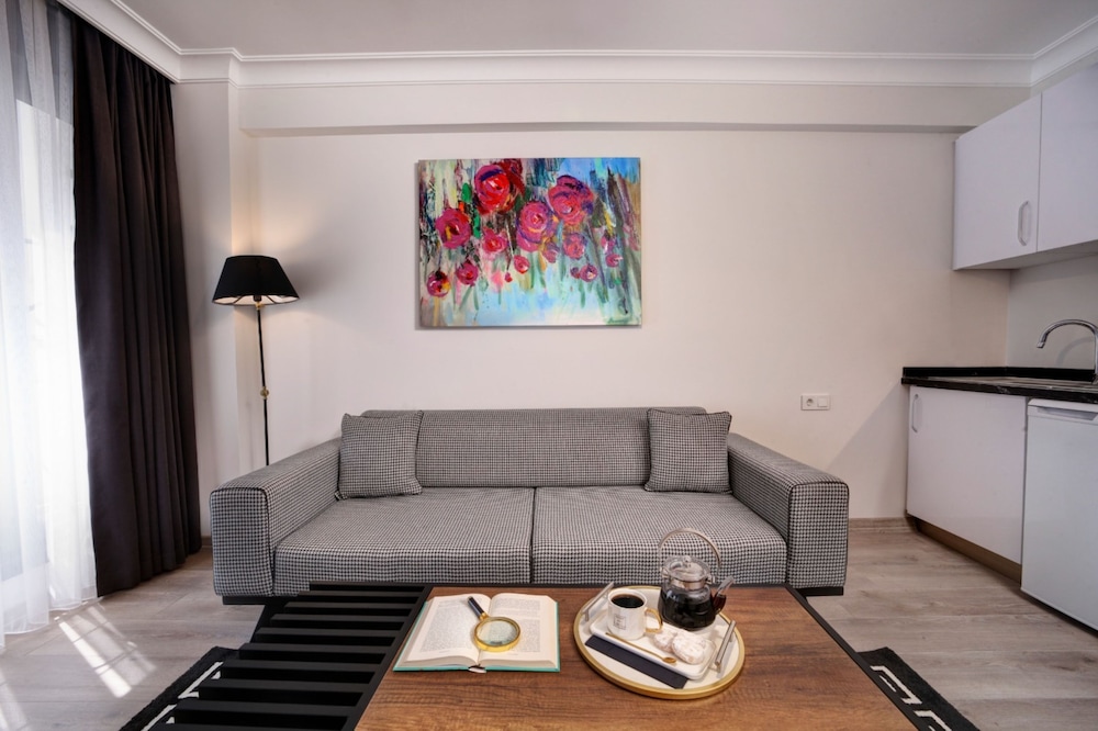 Etiz Residences 18