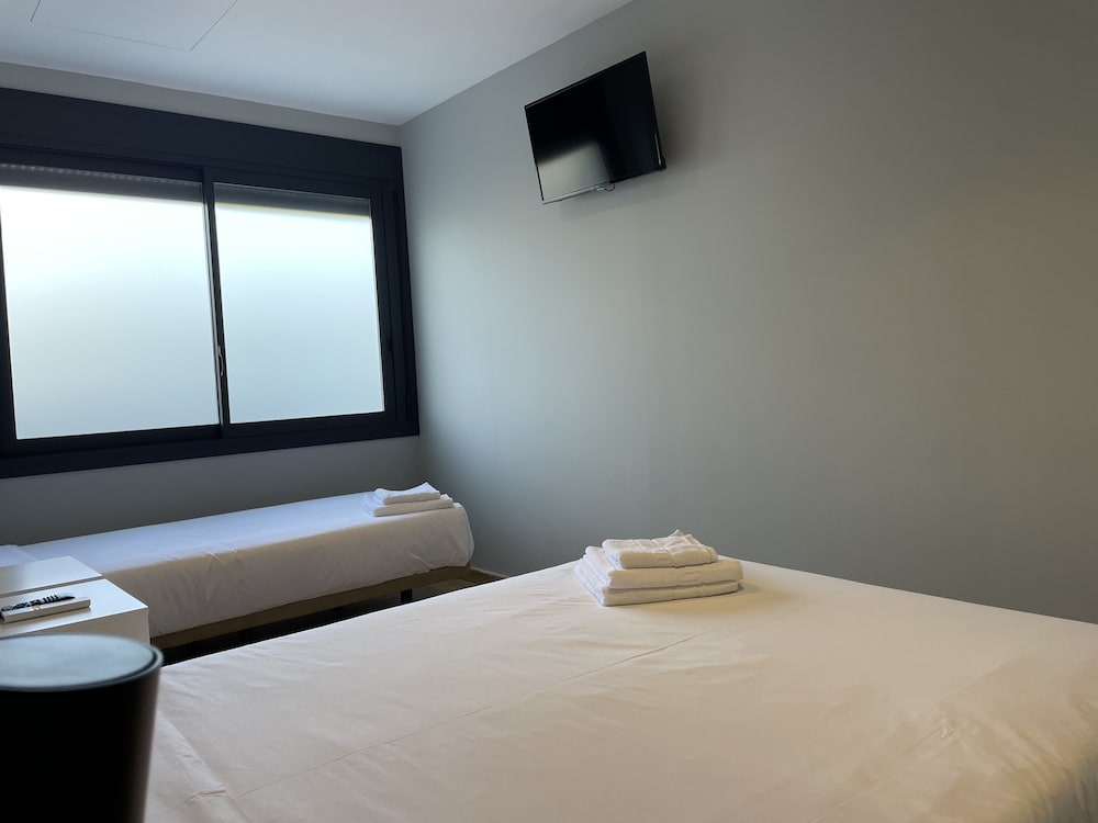 Hey Rooms 15