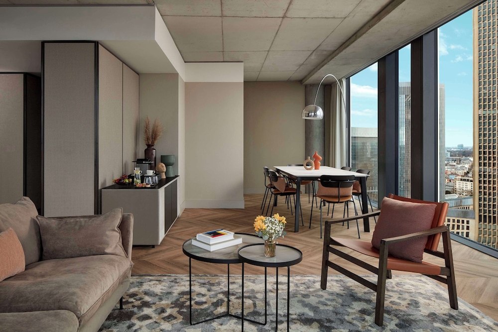 NH Collection Frankfurt Spin Tower 24