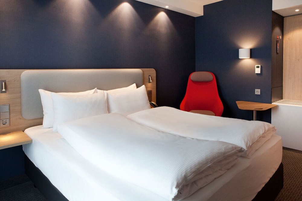 Holiday Inn Express Düsseldorf Airport 18