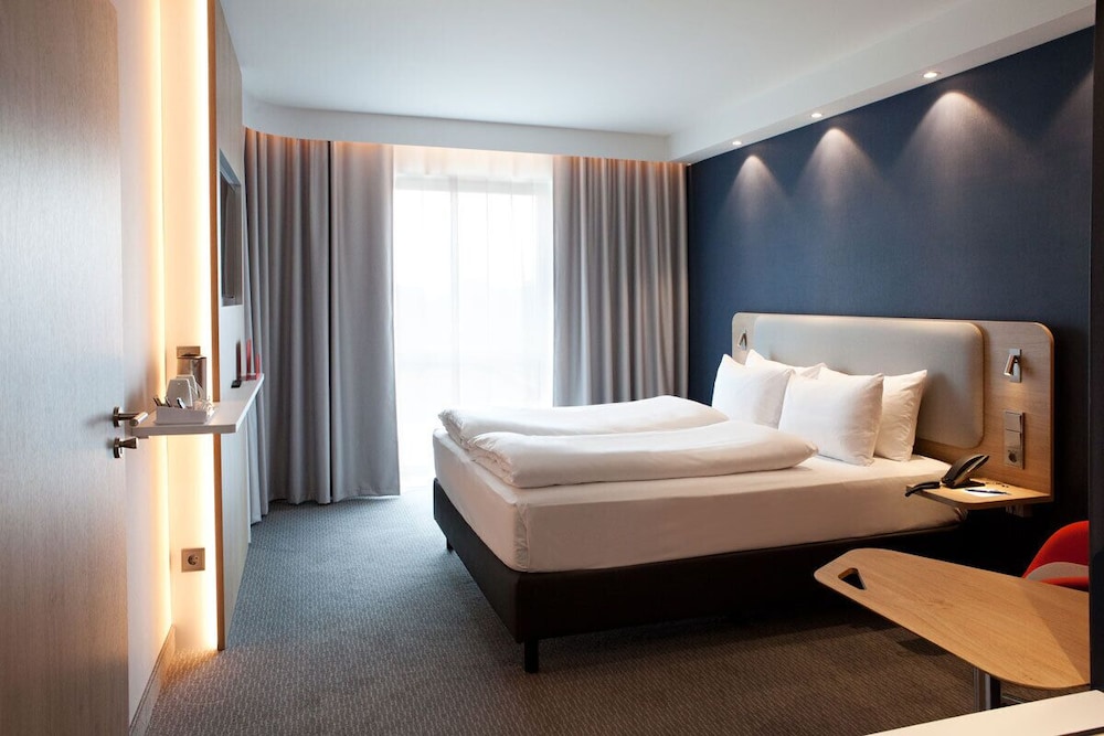 Holiday Inn Express Düsseldorf Airport 16