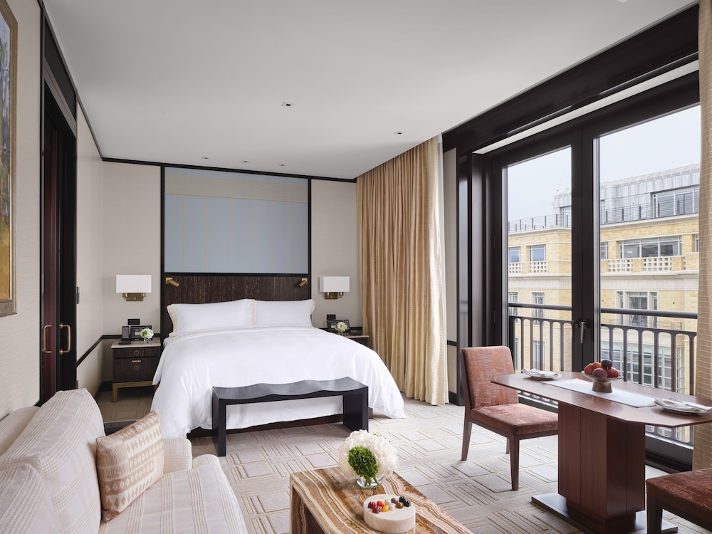 The Peninsula London 3