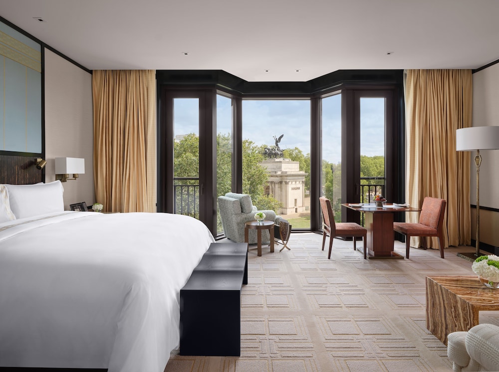 The Peninsula London 6
