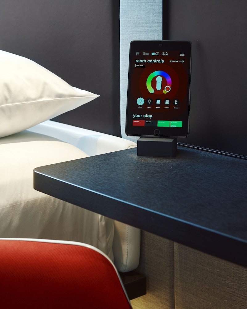 citizenM London Victoria Station 8