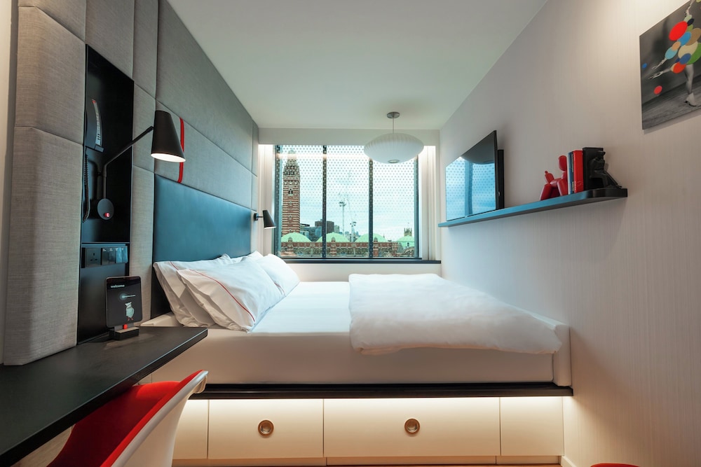 citizenM London Victoria Station 1