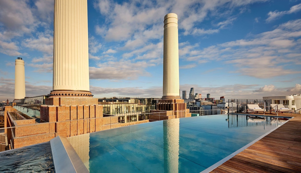 Art'otel London Battersea Power Station 1