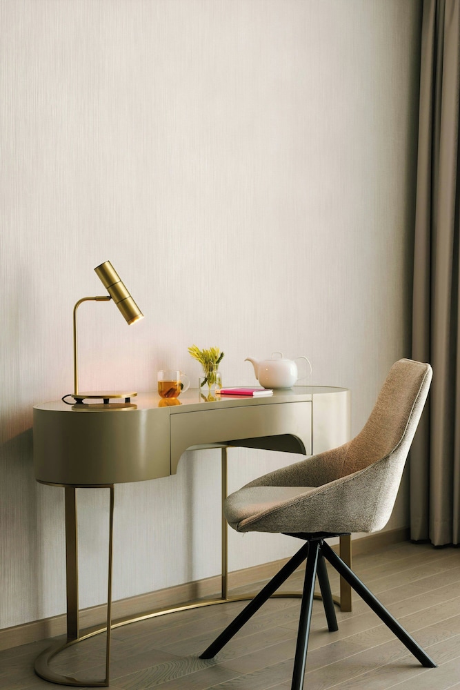 Aura Suites Downtown 16