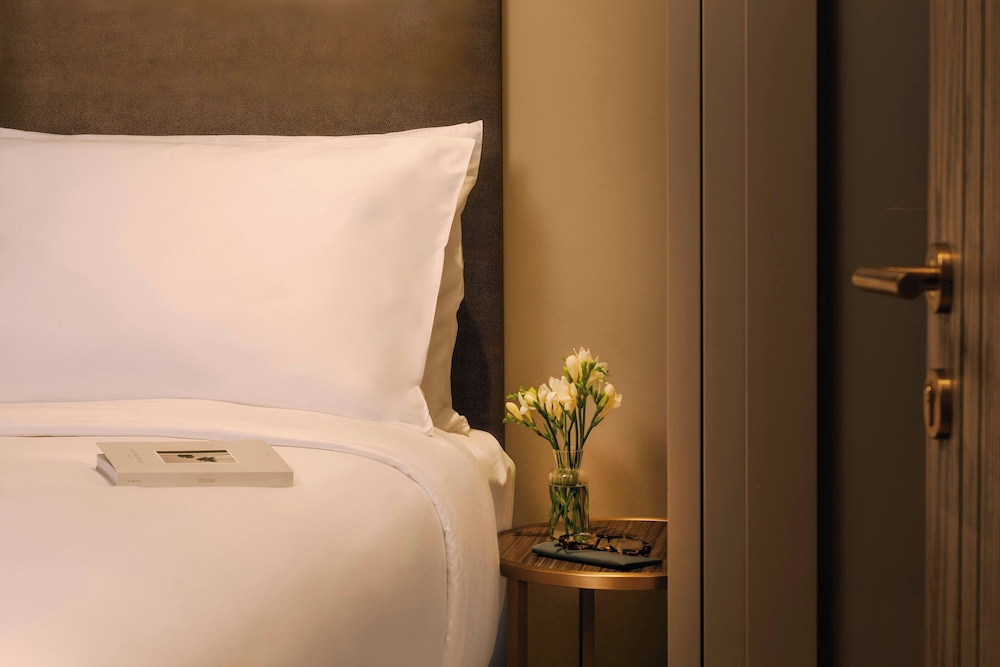 Aura Suites Downtown 24