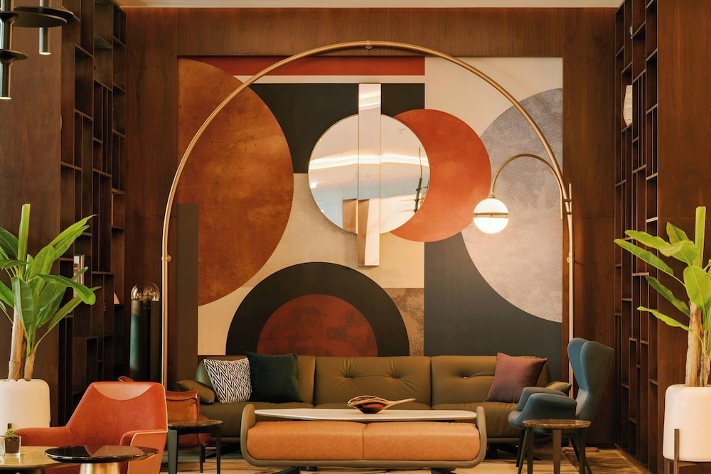 Aura Suites Downtown 4