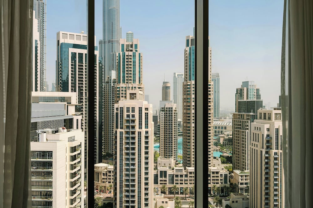 Aura Suites Downtown 23